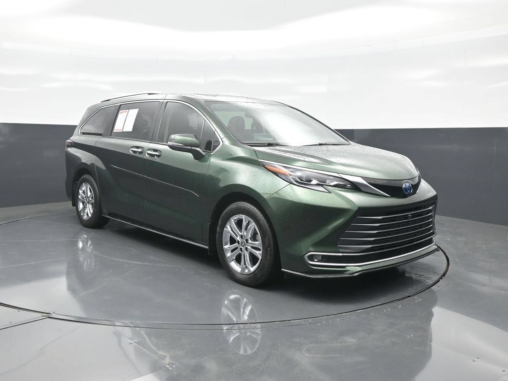 Used 2024 Toyota Sienna Platinum AWD/4WD image 1