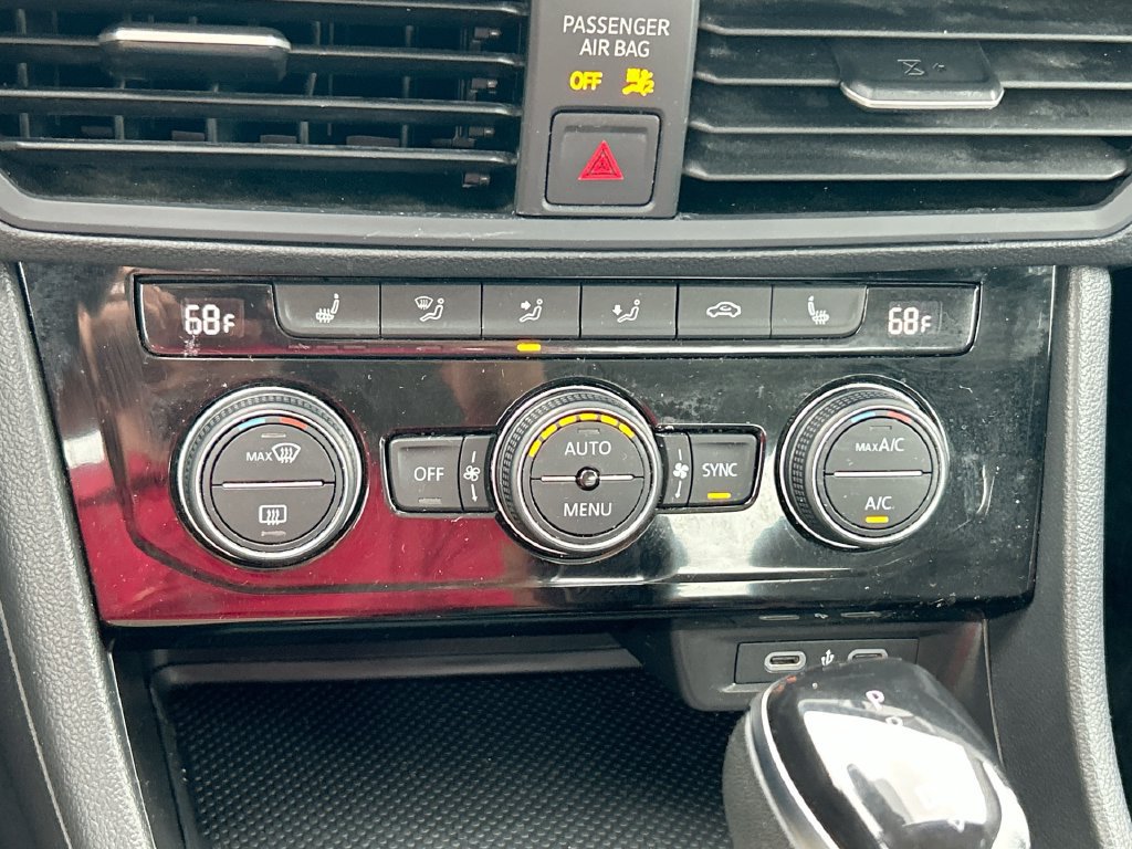 Used 2024 Volkswagen Jetta SE FWD image 24