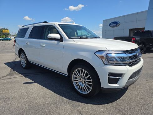 Used 2024 Ford Expedition Max Limited AWD/4WD image 4