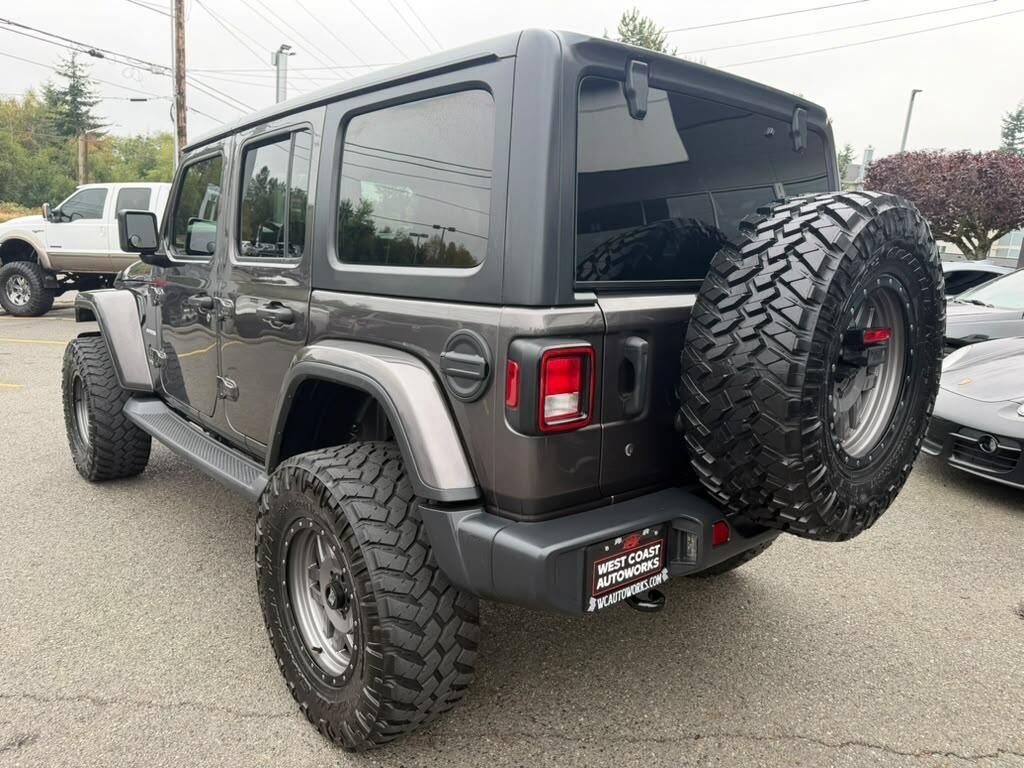 Used 2019 Jeep Wrangler Unlimited Sahara AWD/4WD image 4