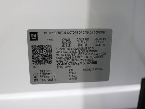 Used 2021 Chevrolet Equinox LT w/ LPO, Cargo Package AWD/4WD image 34