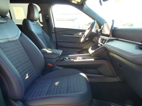 New 2026 Ford Explorer ST-Line w/ ST-Line Street Pack image 15