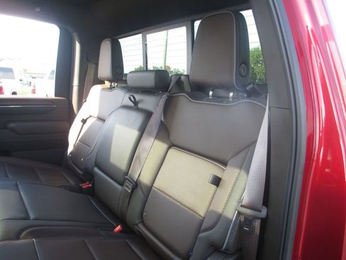 Used 2024 GMC Sierra 2500 Denali w/ Denali Reserve Package AWD/4WD image 26