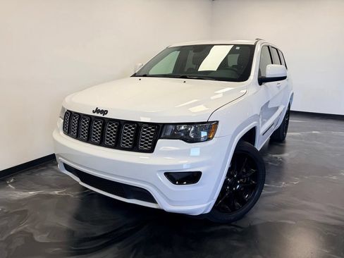Used 2021 Jeep Grand Cherokee Laredo X AWD/4WD image 20