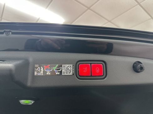 New 2026 Mercedes-Benz E 53 AMG e 4MATIC Sedan image 25