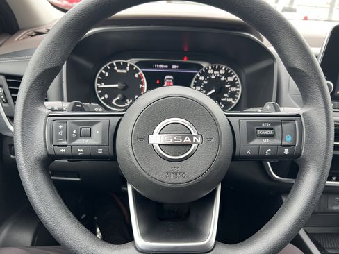 Certified 2023 Nissan Rogue SV image 18