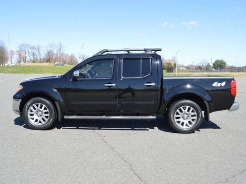 Used 2012 Nissan Frontier SL w/ Moonroof Pkg AWD/4WD image 53