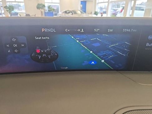 Used 2025 Lincoln Nautilus Reserve image 16