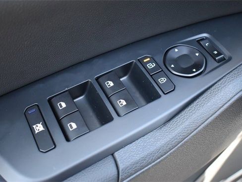 New 2026 Kia Sportage EX image 19