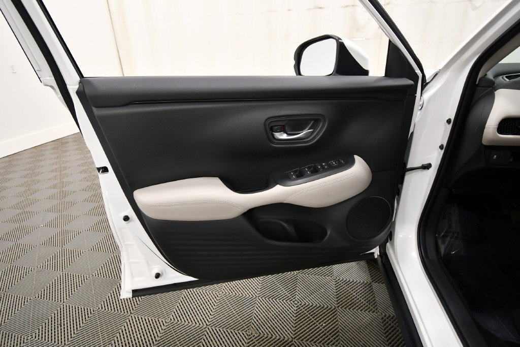 Certified 2026 Honda HR-V LX image 13