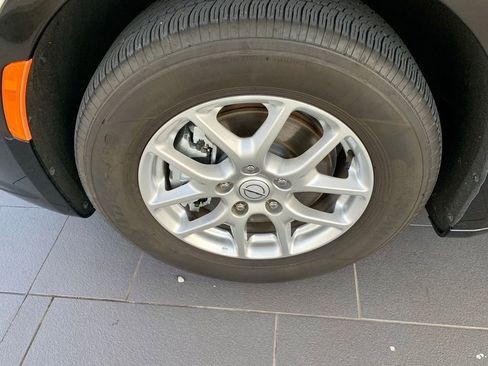 Used 2025 Chrysler Pacifica Select FWD image 10