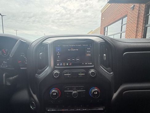 Used 2019 Chevrolet Silverado 1500 RST w/ True North Edition AWD/4WD image 24