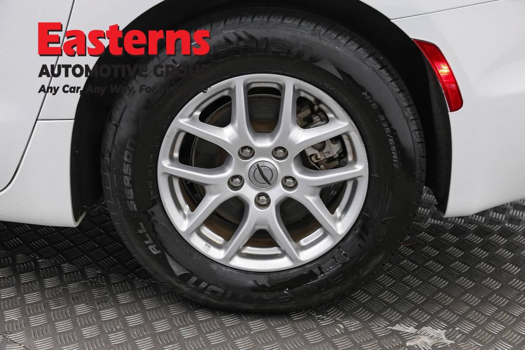 Used 2023 Chrysler Pacifica Touring-L FWD image 35