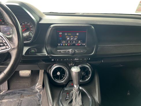 Used 2021 Chevrolet Camaro LT image 11