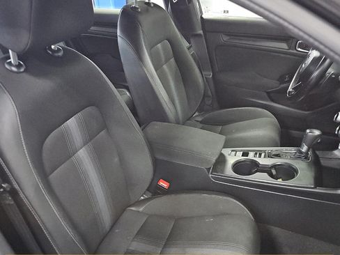 Used 2025 Honda Civic Sport image 9