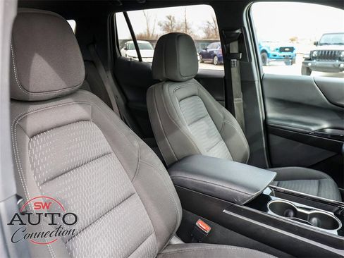 Used 2025 Chevrolet Equinox LT image 15