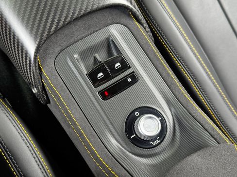 Used 2022 Maserati MC20 Coupe image 41