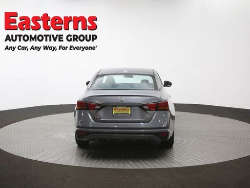 Used 2025 Nissan Altima 2.5 SV FWD image 36