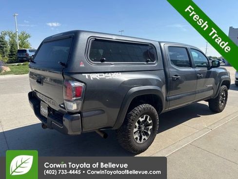 Used 2020 Toyota Tacoma TRD Off-Road w/ TRD Premium Off Road Package AWD/4WD image 5