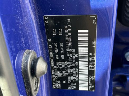 Used 2025 Toyota Corolla Cross LE image 28