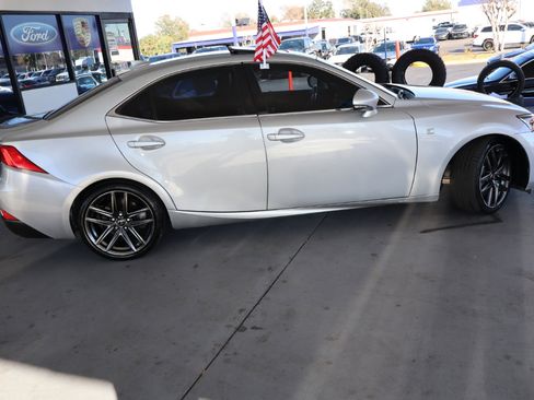 Used 2018 Lexus IS 300 F Sport w/ F Sport Package image 4