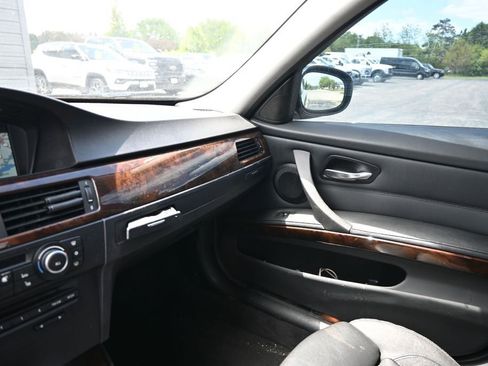 Used 2011 BMW 335i Sedan RWD image 27
