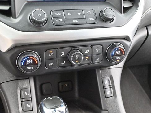 Used 2019 GMC Acadia SLT FWD image 19