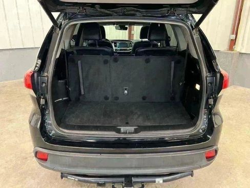 Used 2018 Toyota Highlander SE image 37