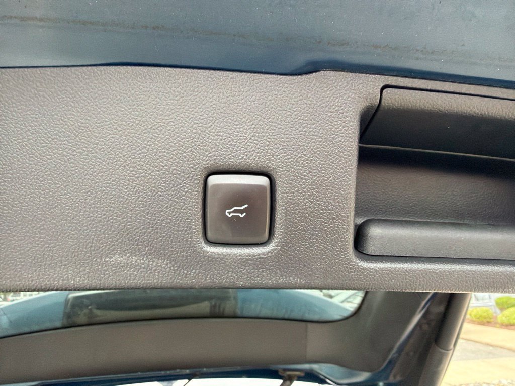 Used 2020 Ford Escape SE Sport FWD image 10