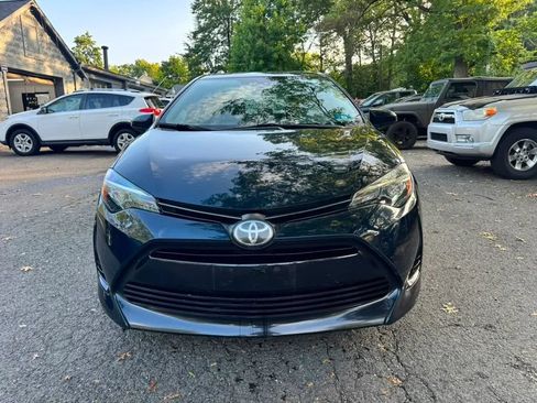 Used 2019 Toyota Corolla LE FWD image 2