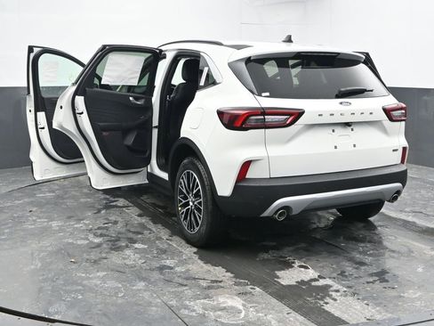 New 2026 Ford Escape SE image 55