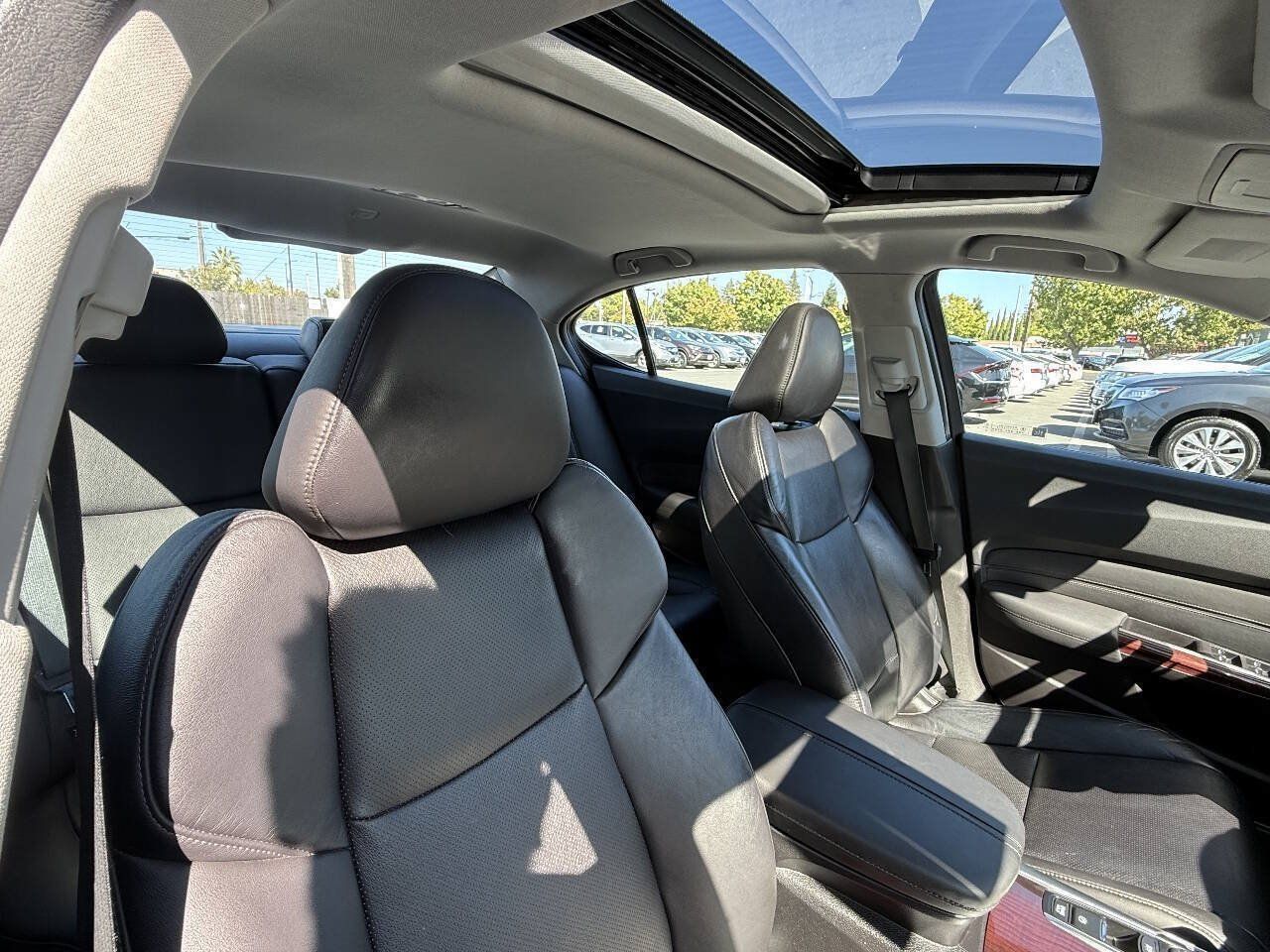 Used 2015 Acura TLX w/ Technology Package FWD image 21