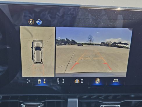 New 2026 Chevrolet Equinox RS w/ Convenience Package III FWD image 13