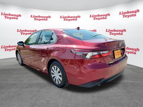Used 2022 Toyota Camry LE image 24
