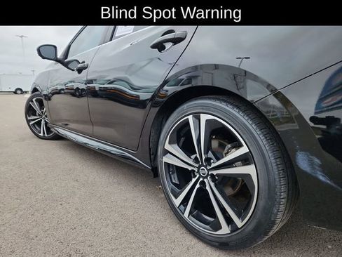 Used 2020 Nissan Sentra SR w/ Premium Package image 18