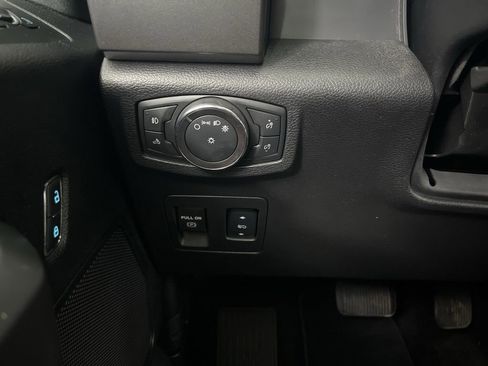 Used 2018 Ford F150 XLT w/ Equipment Group 302A Luxury AWD/4WD image 62