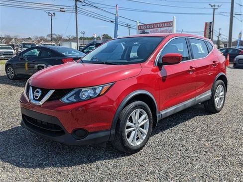 Used 2018 Nissan Rogue Sport S w/ S Appearance Package FWD image 3
