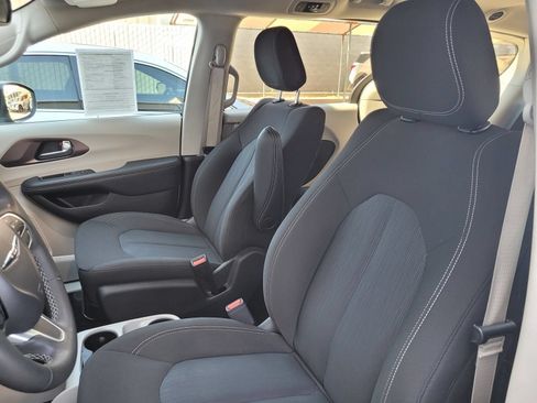Used 2024 Chrysler Voyager LX FWD image 22