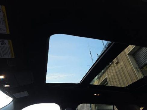 Used 2025 Ford Explorer ST-Line w/ Premium Package image 4