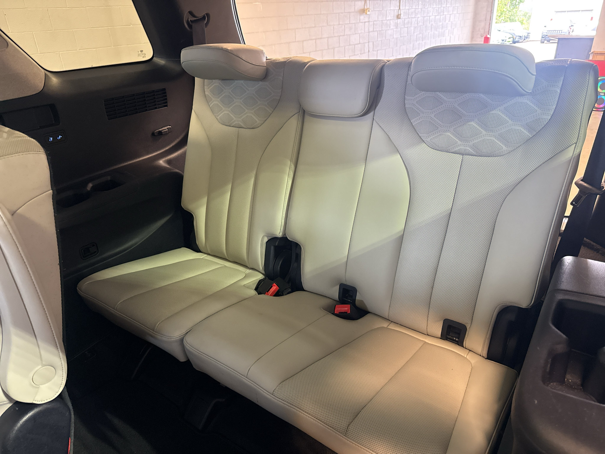 Used 2021 Hyundai Palisade Limited w/ Cargo Package AWD/4WD image 30