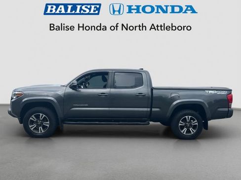 Used 2016 Toyota Tacoma TRD Sport w/ Towing Package AWD/4WD image 4
