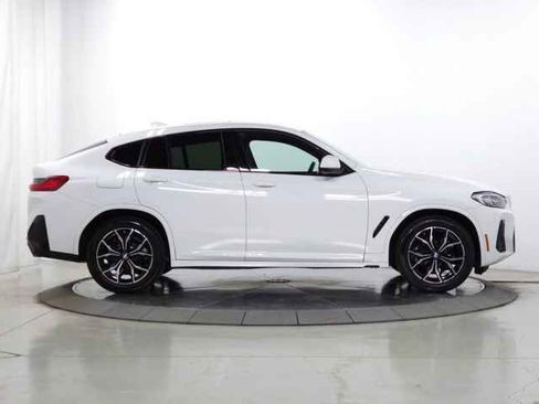 Used 2023 BMW X4 xDrive30i w/ M Sport Package AWD/4WD image 12