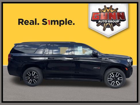Used 2023 GMC Yukon XL AT4 image 2