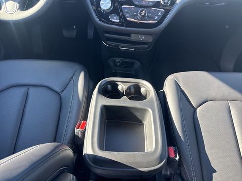 New 2026 Chrysler Pacifica Select FWD image 14