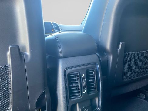 Used 2022 Jeep Grand Cherokee Laredo X AWD/4WD image 18