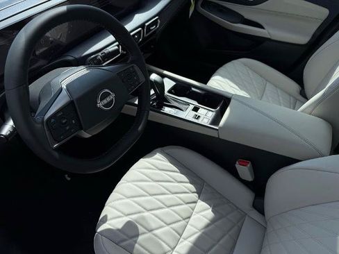 New 2026 Nissan Sentra SL w/ Floor Mat Package FWD image 17