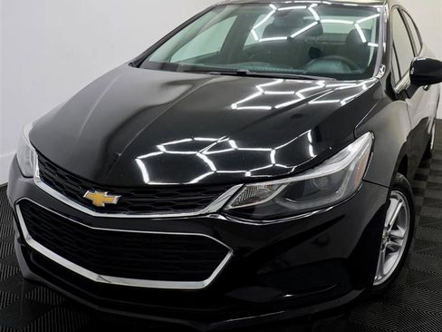 Used 2017 Chevrolet Cruze LT image 44