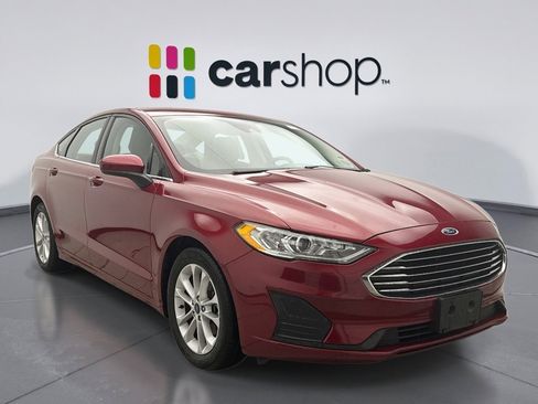 Used 2019 Ford Fusion SE image 4