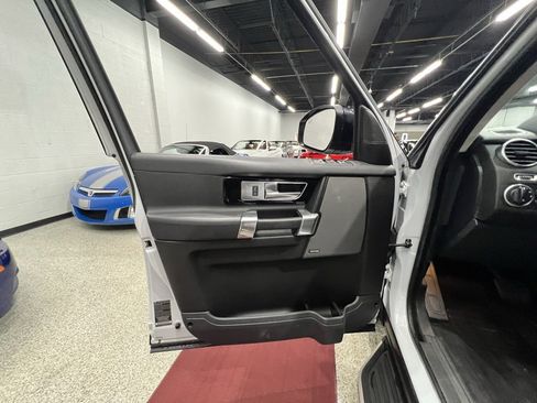 Used 2016 Land Rover LR4 HSE image 20