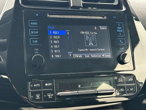 Used 2016 Toyota Prius Two FWD image 21